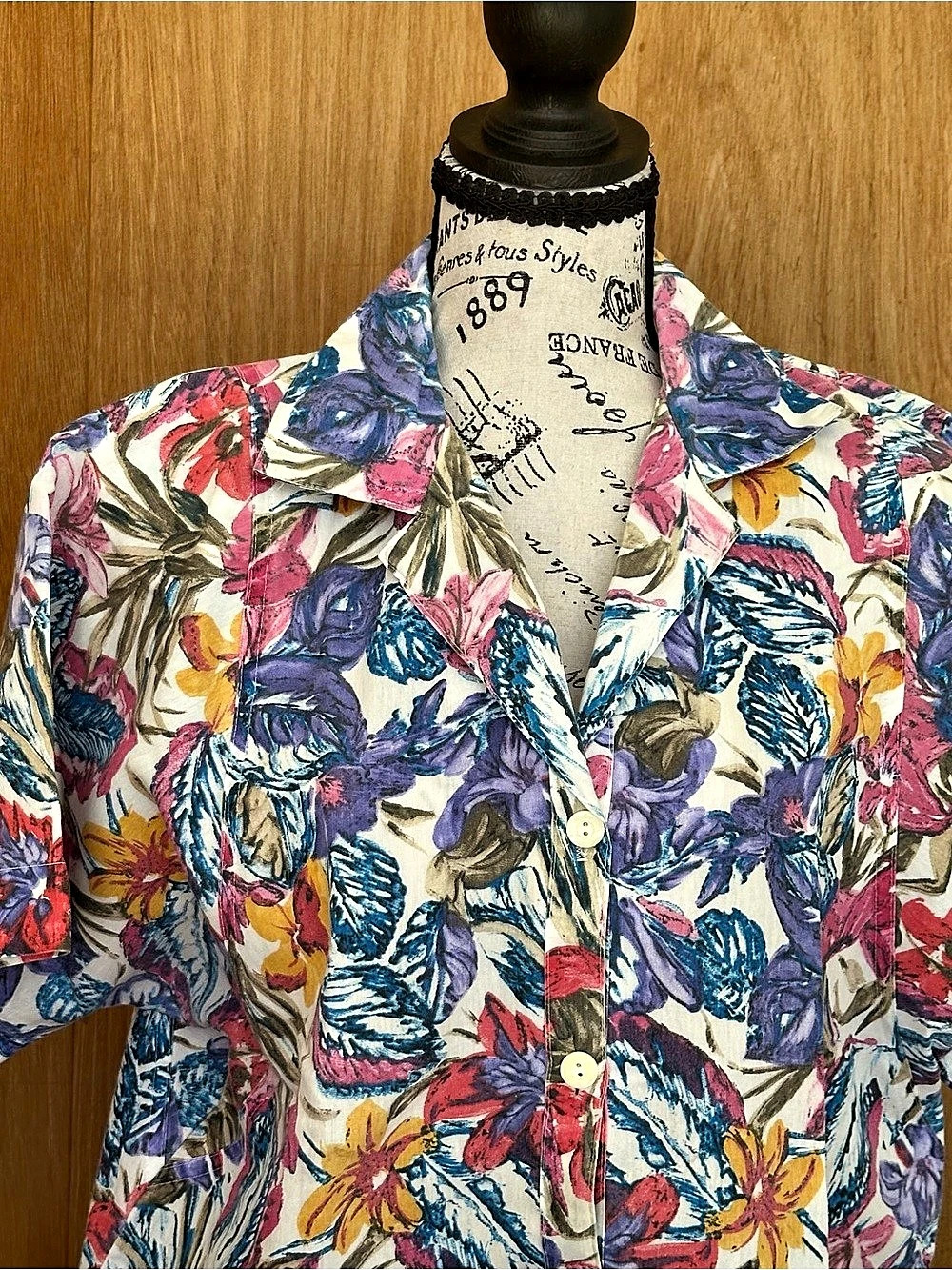 Cabi Floral Button Down Shirt in Multicolor Like New